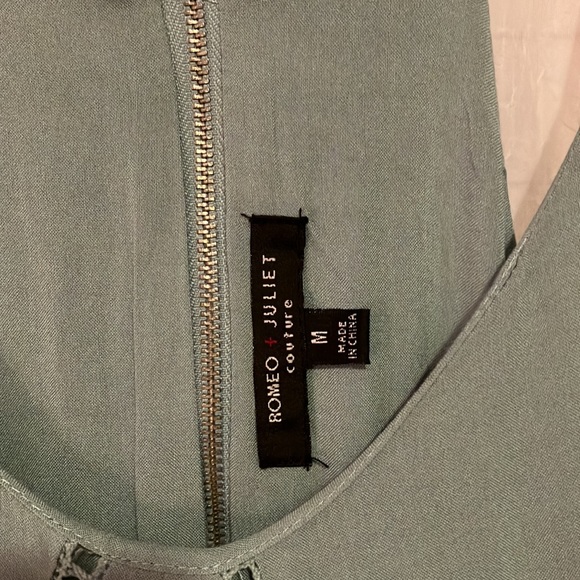 Romeo & Juliet Couture Sea Green/Blue Dress - Picture 3 of 7